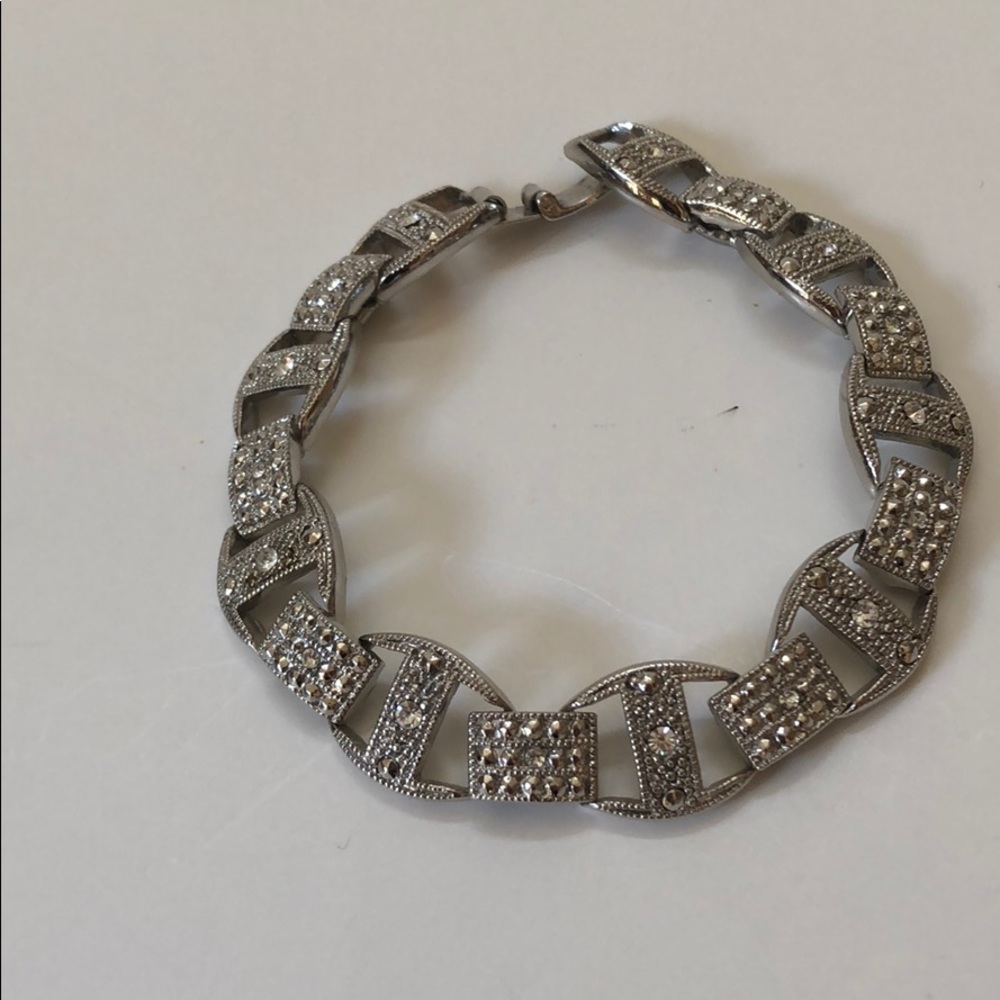 Silver plated Rhinestone Bracelet - Picture 2 of 4